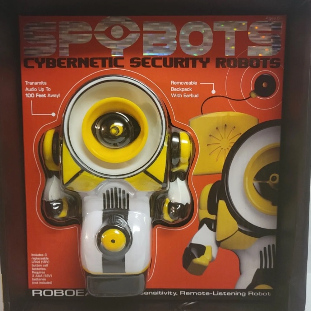 SPYBOTS Cybernetic Security Robots ROBOEAR Remote Listening Robot Toy